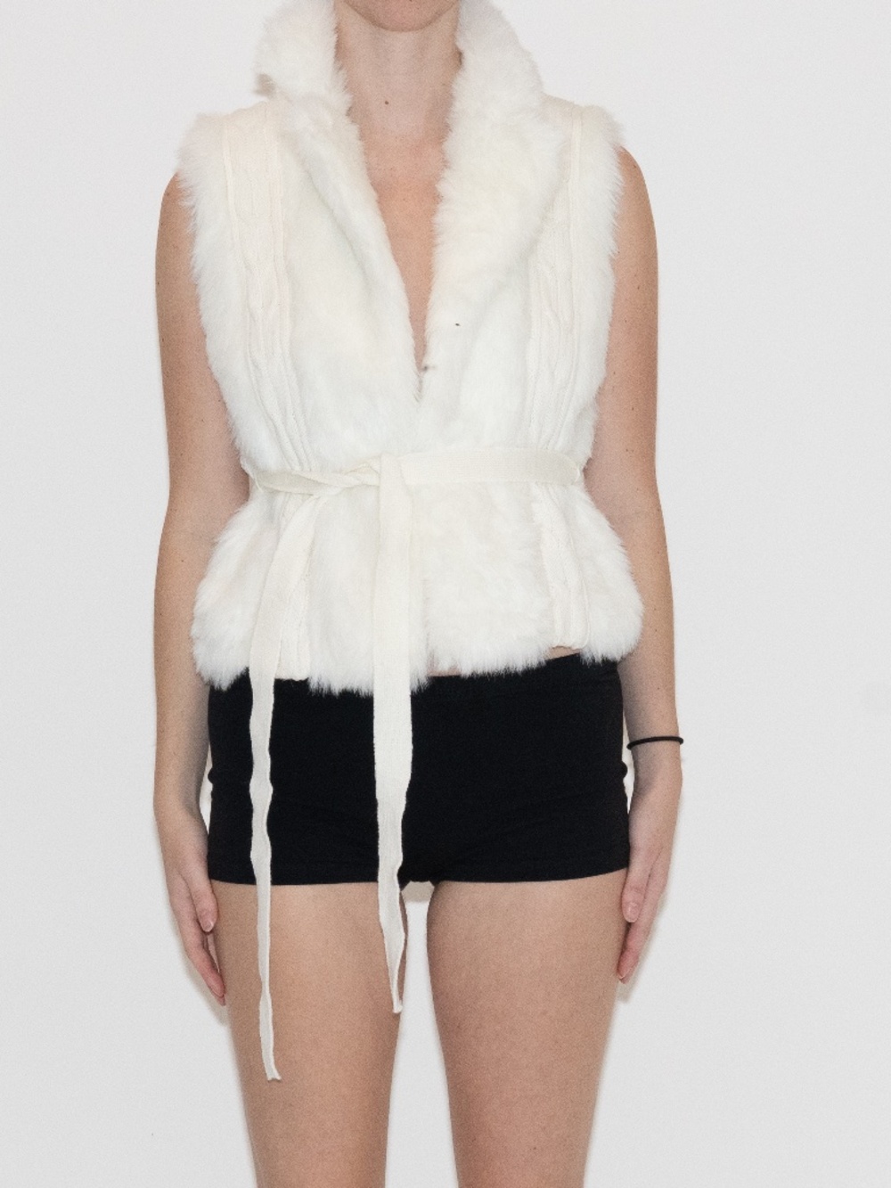 NWT White faux fur vest with tie size medium XOXO acrylic polyester